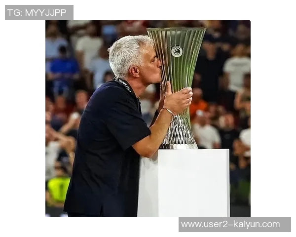 詹卢卡曼尼奇谈续约心态表达对罗马队的热爱与期待